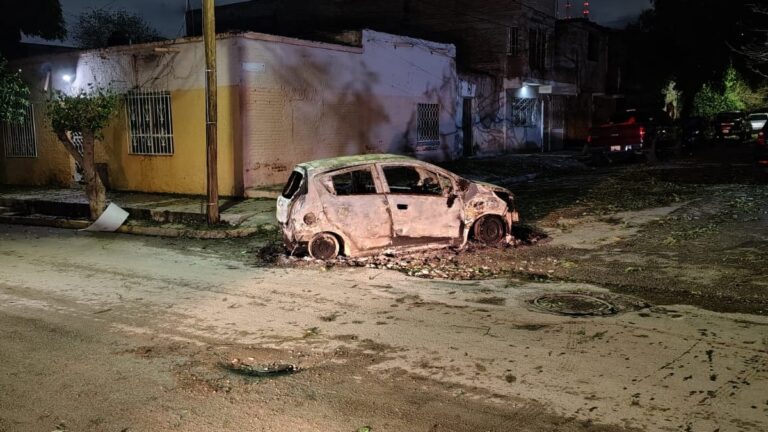 Impactante: taxista en Torreón afectado por cable de alta tensión