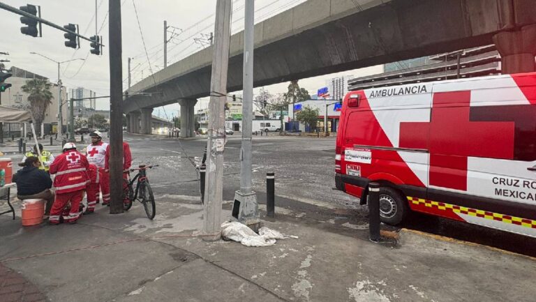 Grave accidente vial en Monterrey: Mujer atropellada en avenida Colón