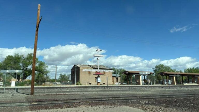Tirador Activo en Bernalillo Interrumpe Trenes, Transporte en Autobús Activado