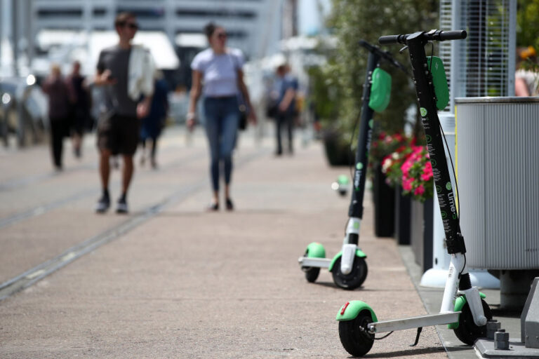 Concejo Municipal de Denver Evalúa Nuevo Proveedor Único para Scooters Eléctricos
