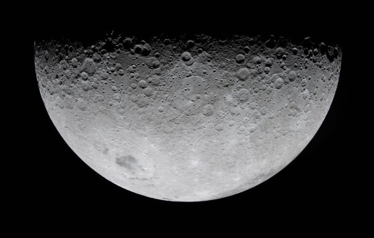 Carrera Espacial por Recursos Lunares: Desafíos en la Regulación Internacional