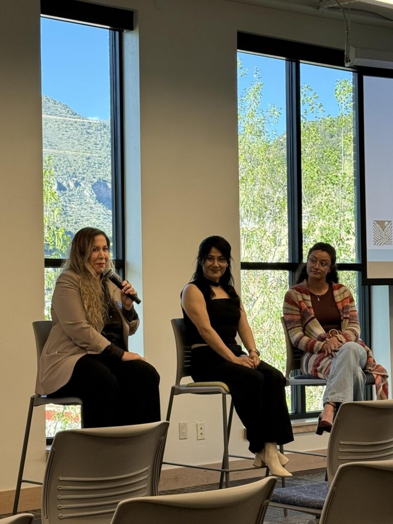 Cómo Estrategias de Marketing Transforman Negocios Latinos en Glenwood Springs
