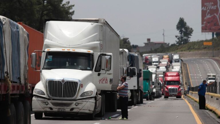 Tráfico en Vivo en la Autopista México-Puebla: Choques y Cierres al Día