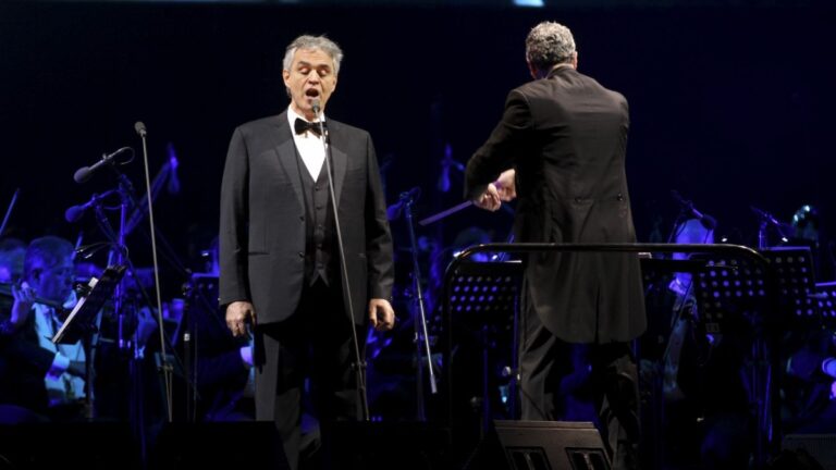 Disfruta del Concierto de Andrea Bocelli junto a Los Ángeles Azules en el Zócalo de CdMx