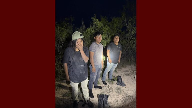 Operativo conjunto en Terrell detiene a tres migrantes de Guerrero