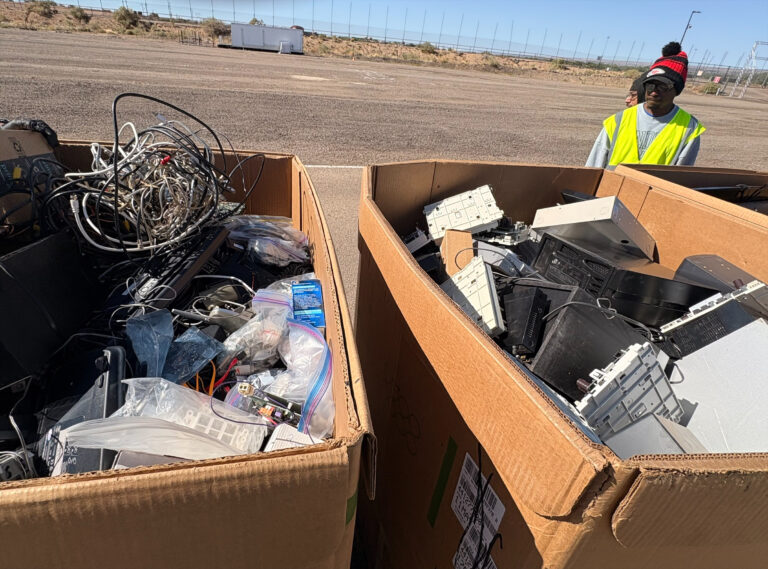Reciclaje de Electrónicos Impulsa Conciencia Ambiental en Albuquerque Durante el Mes de la Tierra
