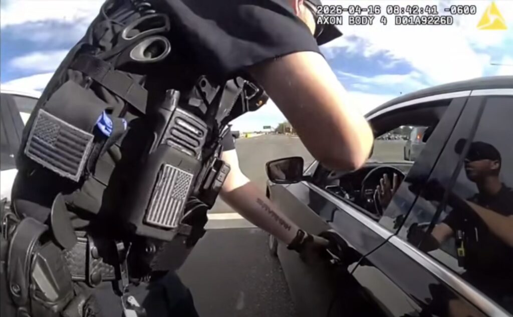 DUI en Commerce City: Conductor Hallado Inconsciente es Arrestado en Colorado