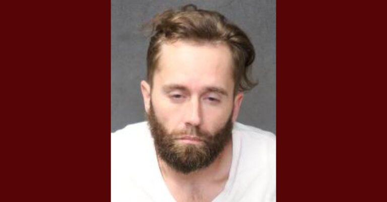 Hombre de Hobbs condenado a 66 meses de prisión por violento robo en licorería de Albuquerque