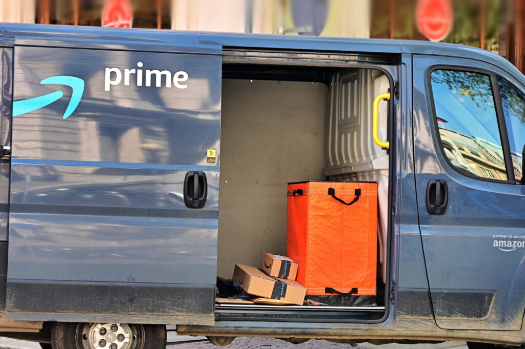 Trabajadores de Amazon Intensifican Protestas Sindicales en Todo Estados Unidos