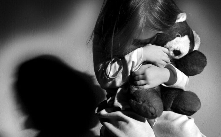 Reducción del 40% en los casos de abuso infantil en Colorado: Una mirada al impacto de la prevención