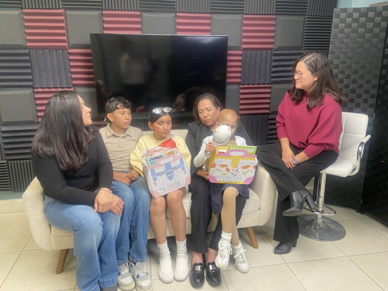 Celebración de la Vida: sobrevivientes de cáncer desfilan con esperanza en Monterey