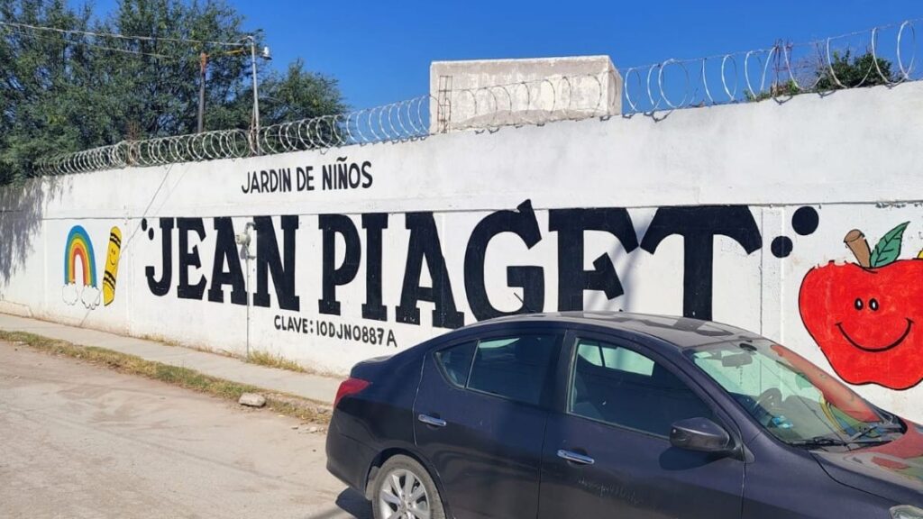 Vocal de Jardín de Niños en Gómez Palacio Desaparece con Fondos de Fotos Escolares