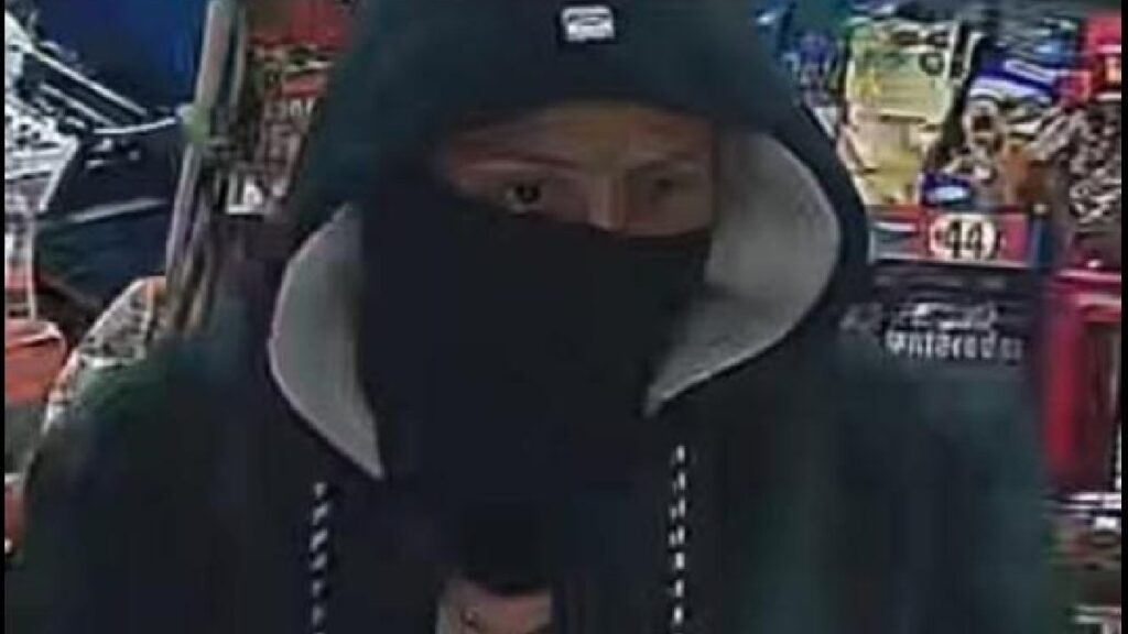 Asalto en Torreón: Delincuente Finge Ser Cliente y Roba Tienda