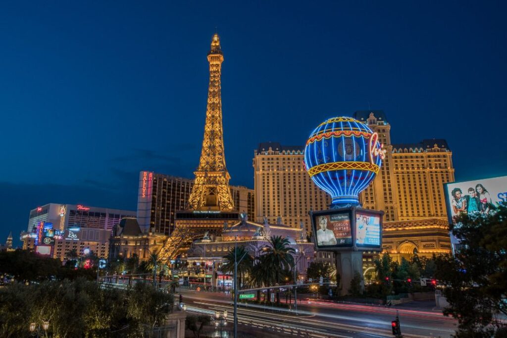 Las Vegas Turismo: Razones Clave que la Mantienen como Destino de Verano Ideal