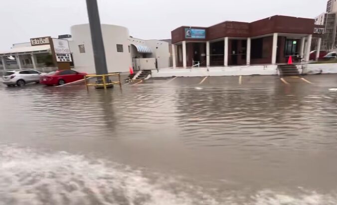 Inundaciones en Texas: PR-100 Bloqueada y Apagones Impactan a Brownsville