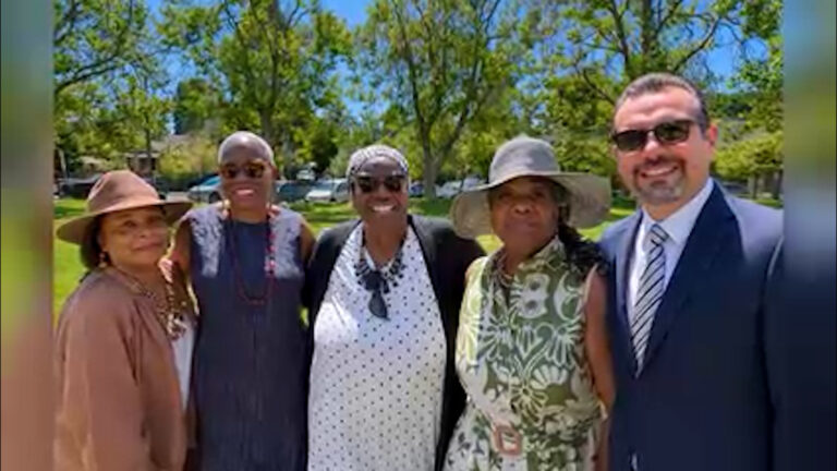 Santa Cruz celebra ceremonia “Black Grad” para reconocer a estudiantes afroamericanos