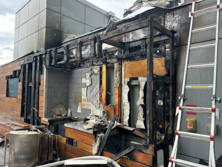 Incendio en Somerville: Evacuación Urgente de Assembly Row