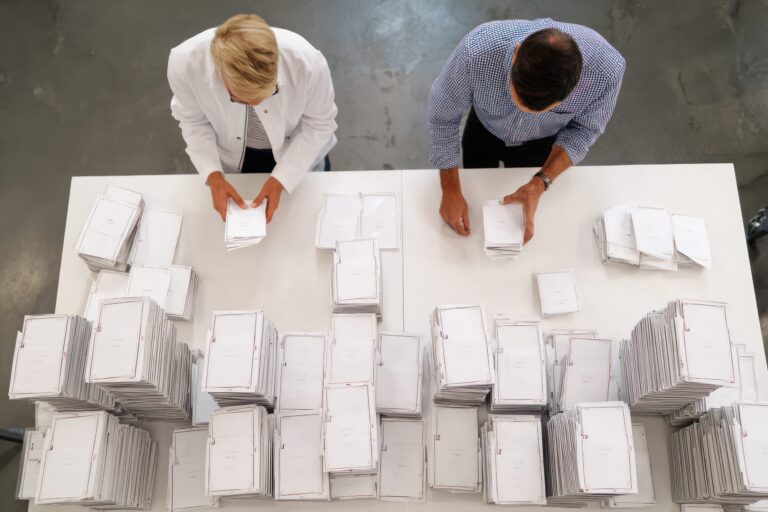 Continúa el conteo de votos en Monterey; miles de boletas siguen en proceso de verificación