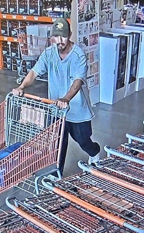 Harlingen: Crime Stoppers Busca Identificar al Sospechoso de Robos en Home Depot