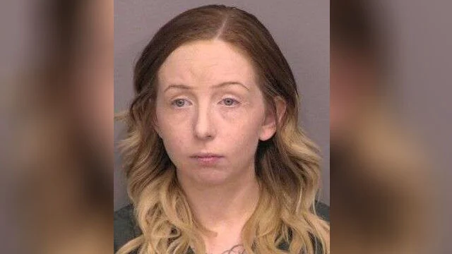 Sobredosis de Metanfetaminas en Kansas: Madre Arrestada tras Incidente con su Bebé