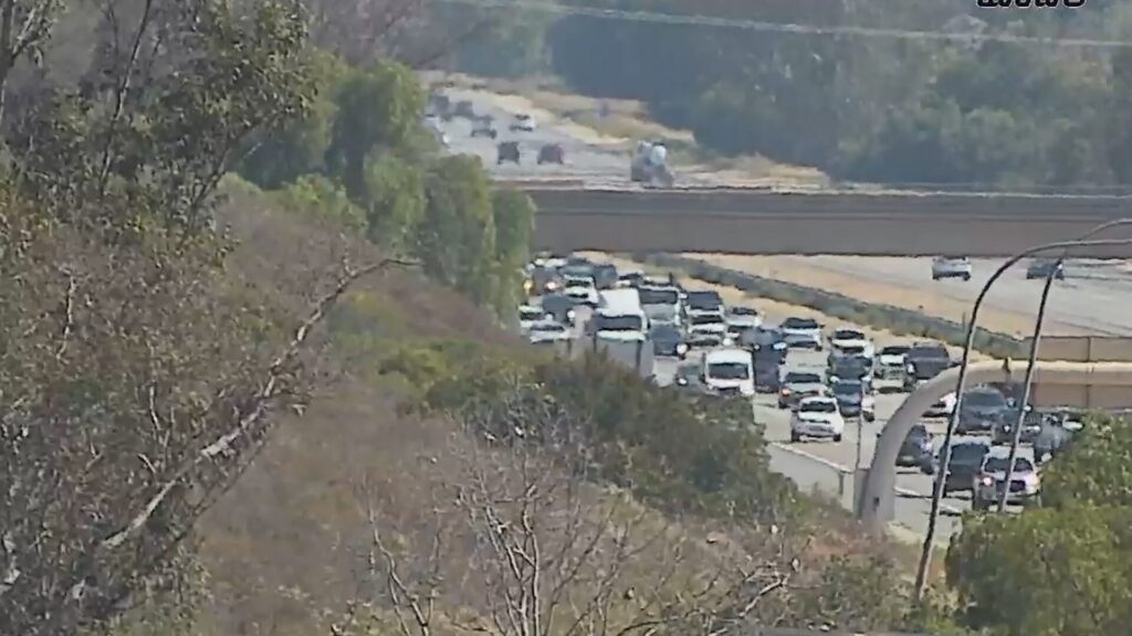 Accidente Mortal en la I-15: Caos Vial Impacta el Norte del Condado