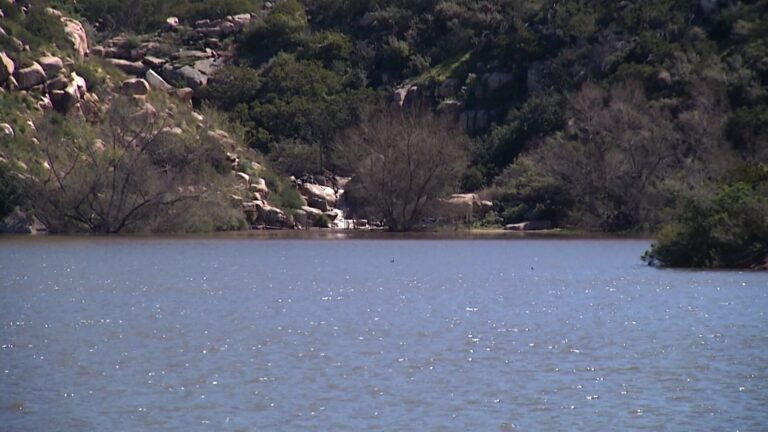 Sin resultados concluye la búsqueda de senderista desaparecido en Lake Poway