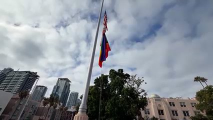 Condado de San Diego inicia el Mes del Orgullo con izamiento de la bandera LGBTQ+