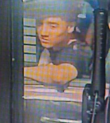 Buscan identificar a hombre vinculado con el robo de vehículo en Brownsville