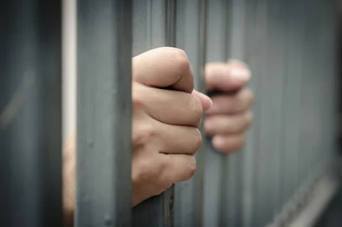 Fugitivo capturado en Nevada tras un operativo coordinado en Washoe y Sparks