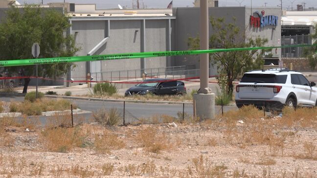 Investigan muerte de un hombre hallado dentro de un vehículo en el este de El Paso