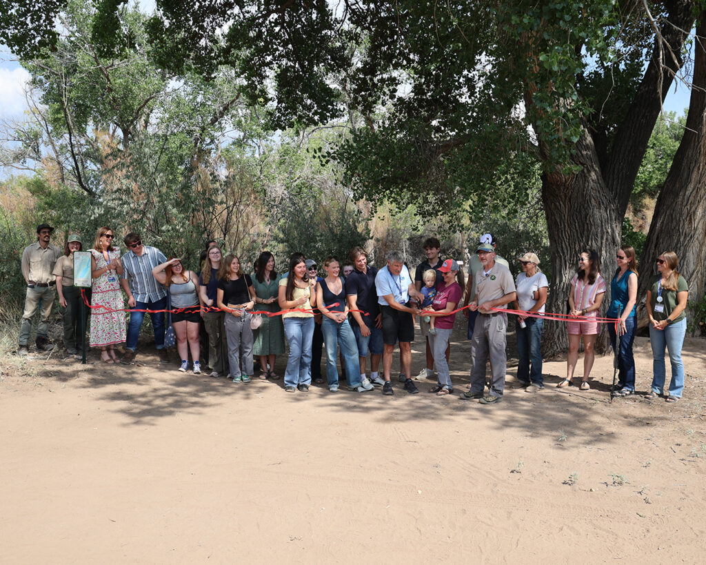 Nombran sendero del bosque de Albuquerque en honor al conservacionista Dan Shaw