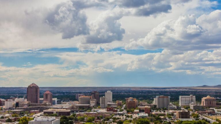 Emiten alerta de salud por altos niveles de ozono en Albuquerque y el condado de Bernalillo
