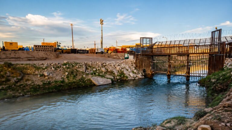 Autoridades de distintos niveles de gobierno unen esfuerzos para mejorar el ‘’New River’’ en Calexico