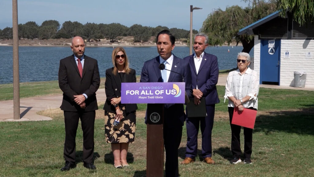 Reabren 13 baños públicos de Mission Bay tras cierres durante el verano