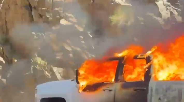 Incendio de camioneta provoca congestión en el área del Loop 375 en Transmountain
