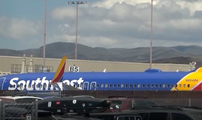 Alerta en Reno-Tahoe por uso del aeropuerto para operativos de deportación