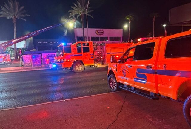 Incendio en vivero moviliza a bomberos en Las Vegas