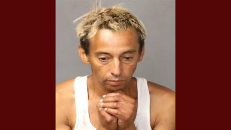 Buscan a hombre armado tras asalto en salón de masajes en Albuquerque