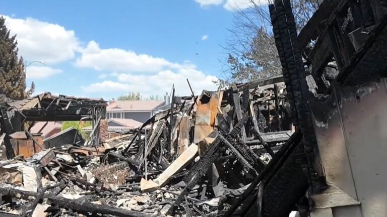 Incendio Hawk Fire: Nevada pide urgente ayuda financiera a la Casa Blanca