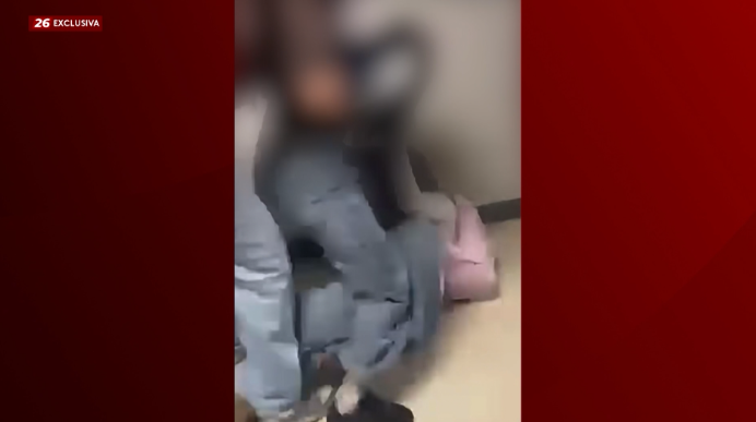 “No se podía levantar”: menor de 14 años termina hospitalizada tras presunta agresión escolar