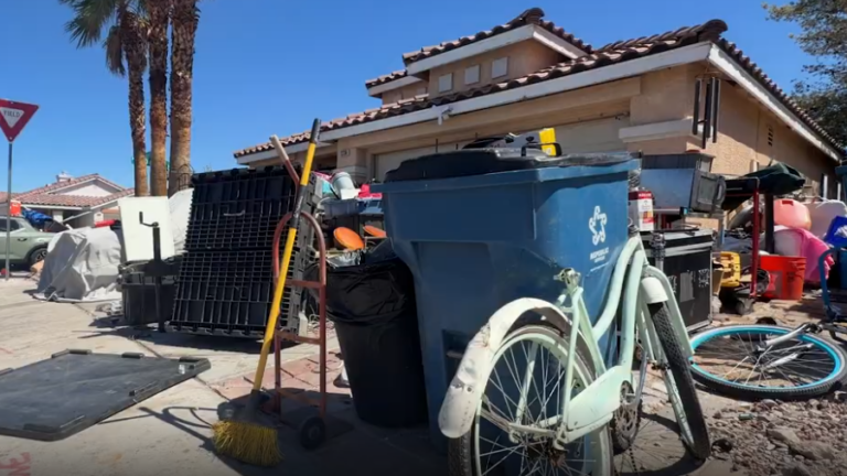 “Vivimos con miedo”: vecinos denuncian peligroso foco de contaminación e inseguridad en Las Vegas