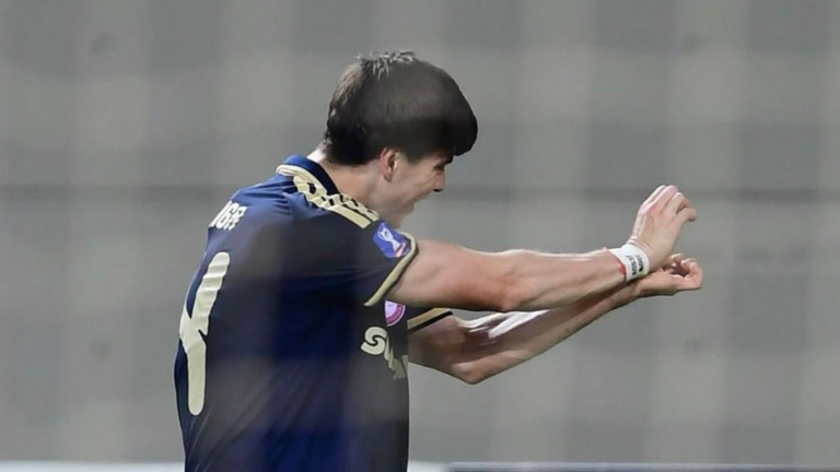 “Hormiga” González marca su primer gol en europa con el Olympiakos