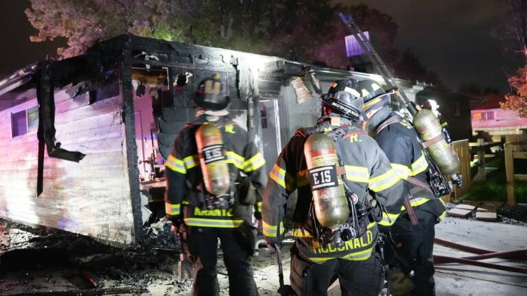 GALERÍA: Rápida respuesta evita que las llamas consuman una vivienda en Centennial