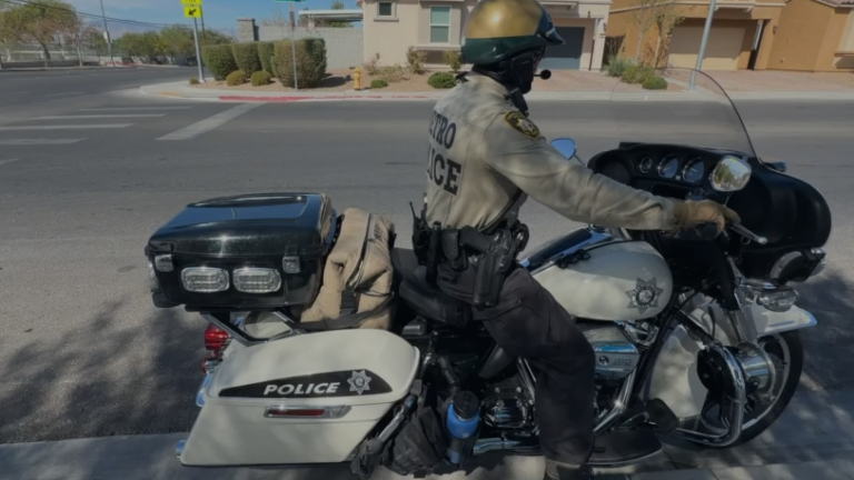 Investigación policial: hombre armado apunta a vehículos cerca de Hollywood Boulevard y activa alerta escolar
