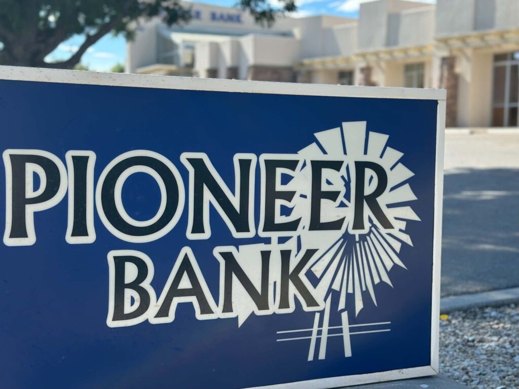 Un tatuaje delata a asaltante de banco Pioneer en Las Cruces; lo sentencian a prisión federal