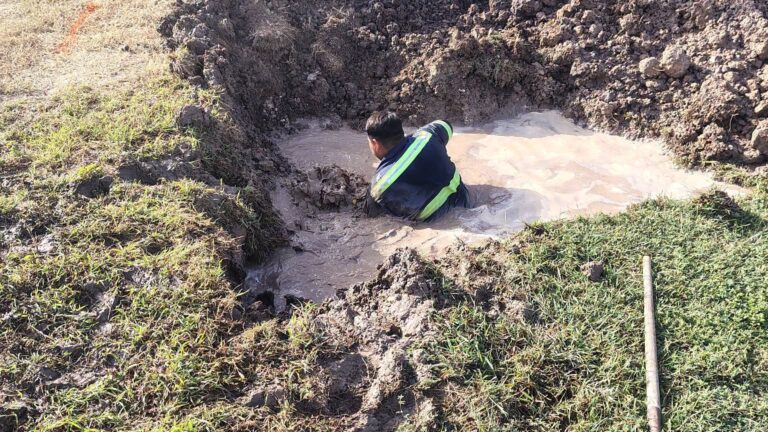 Combes reporta ruptura de línea de agua cerca de Dollar General