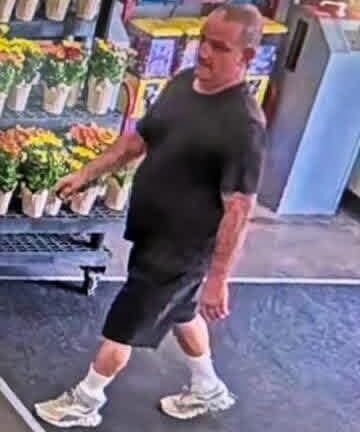 Policía de Kingsville busca a sospechoso de presunto robo de carne en supermercado