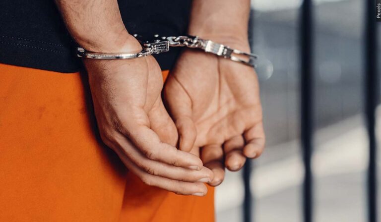 Detienen conductor de transporte compartido acusado de agredir sexualmente a pasajera en San Diego