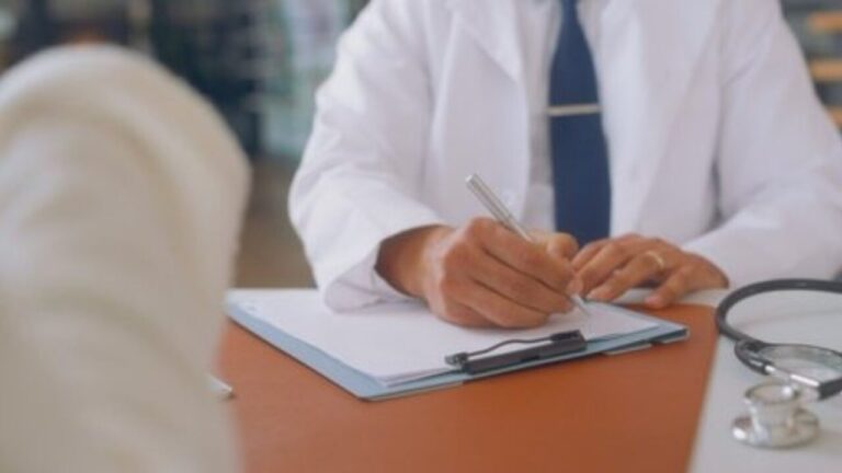 Administración Trump cancela miles de inscripciones de Obamacare por posibles irregularidades