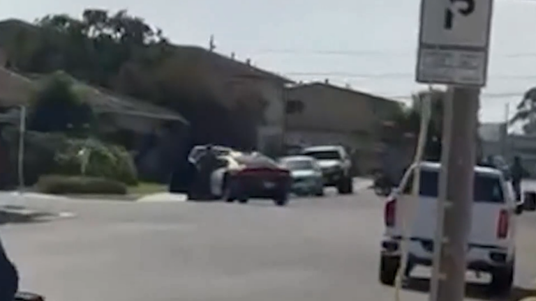 Despliegan equipo SWAT durante investigación en Castroville